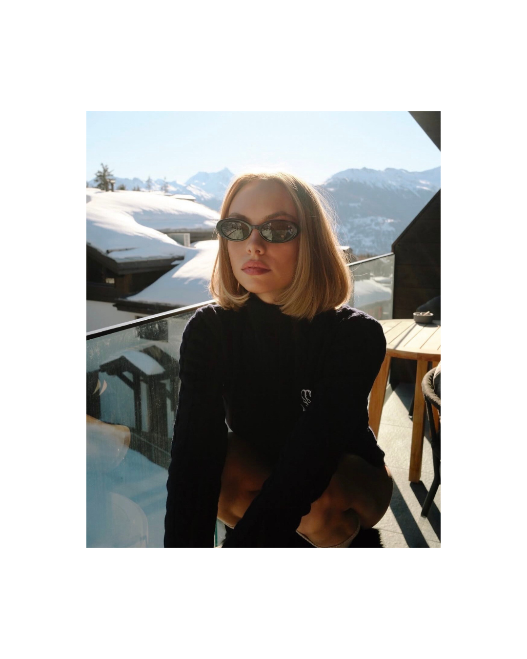 Montagne Cashmere Cable-Knit Cropped Turtleneck Sweater — Navy